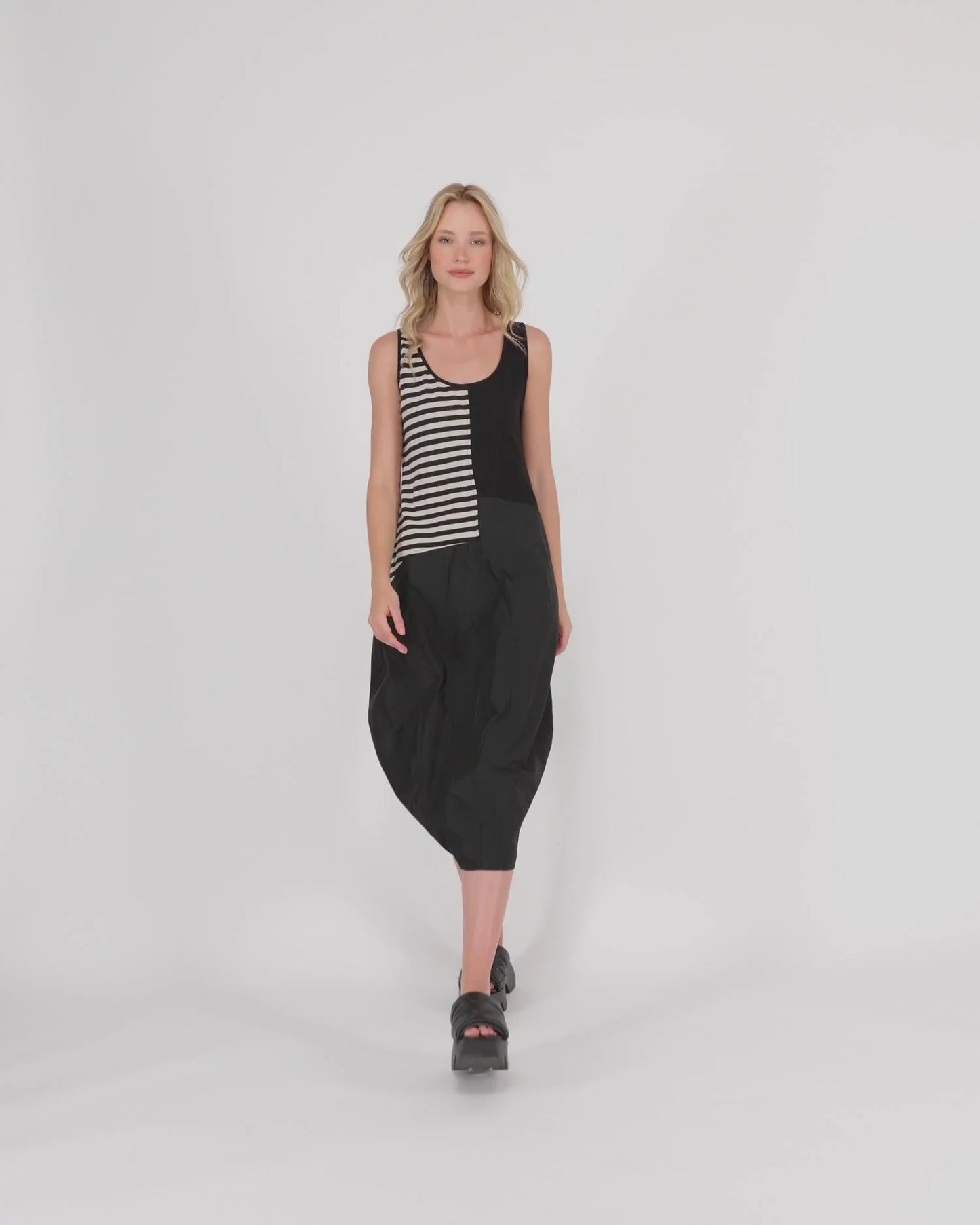 Abito canotta a palloncino