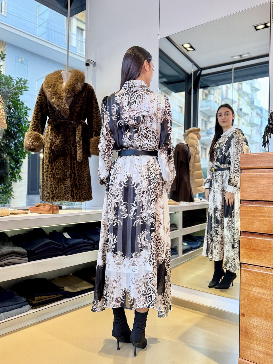 Abito Chemisier in Chiffon e Raso con Stampa Baroque-Leopard