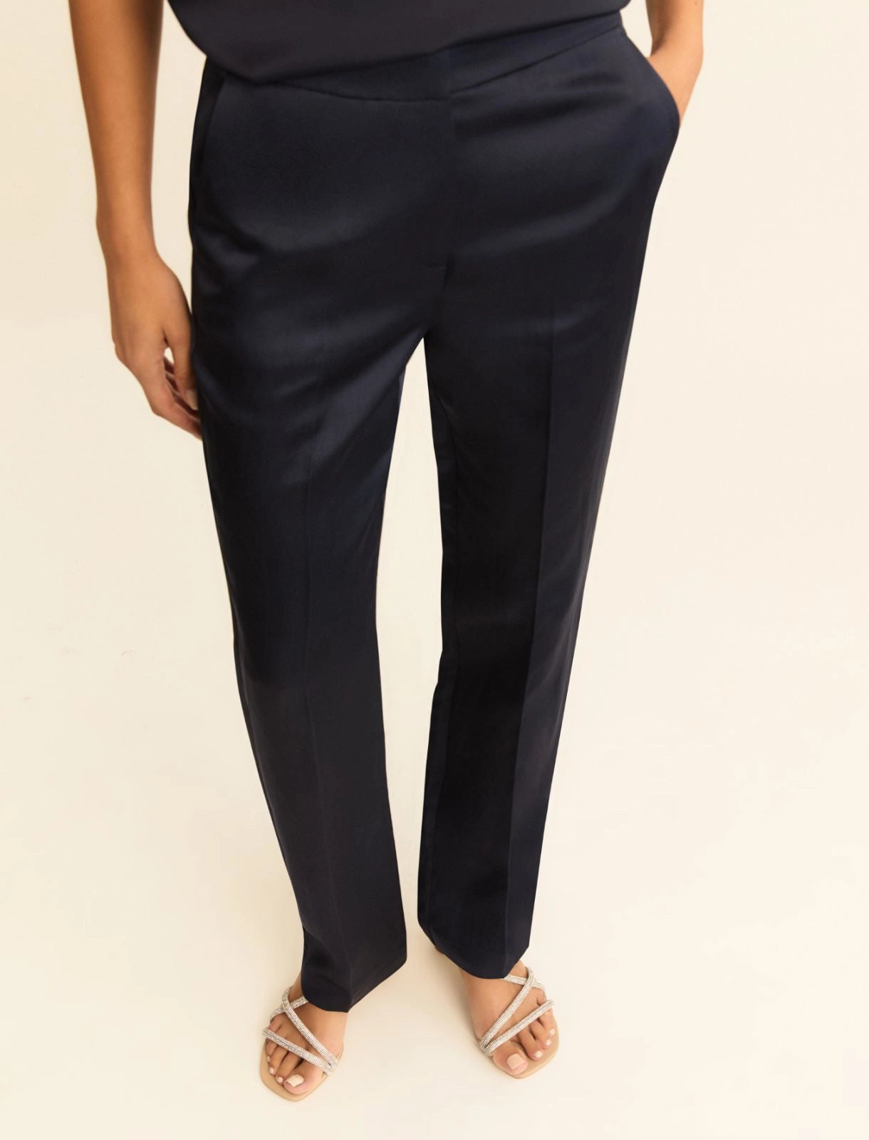 Pantaloni a gamba dritta in raso di lino e viscosa. Blu o Grigio Scuro