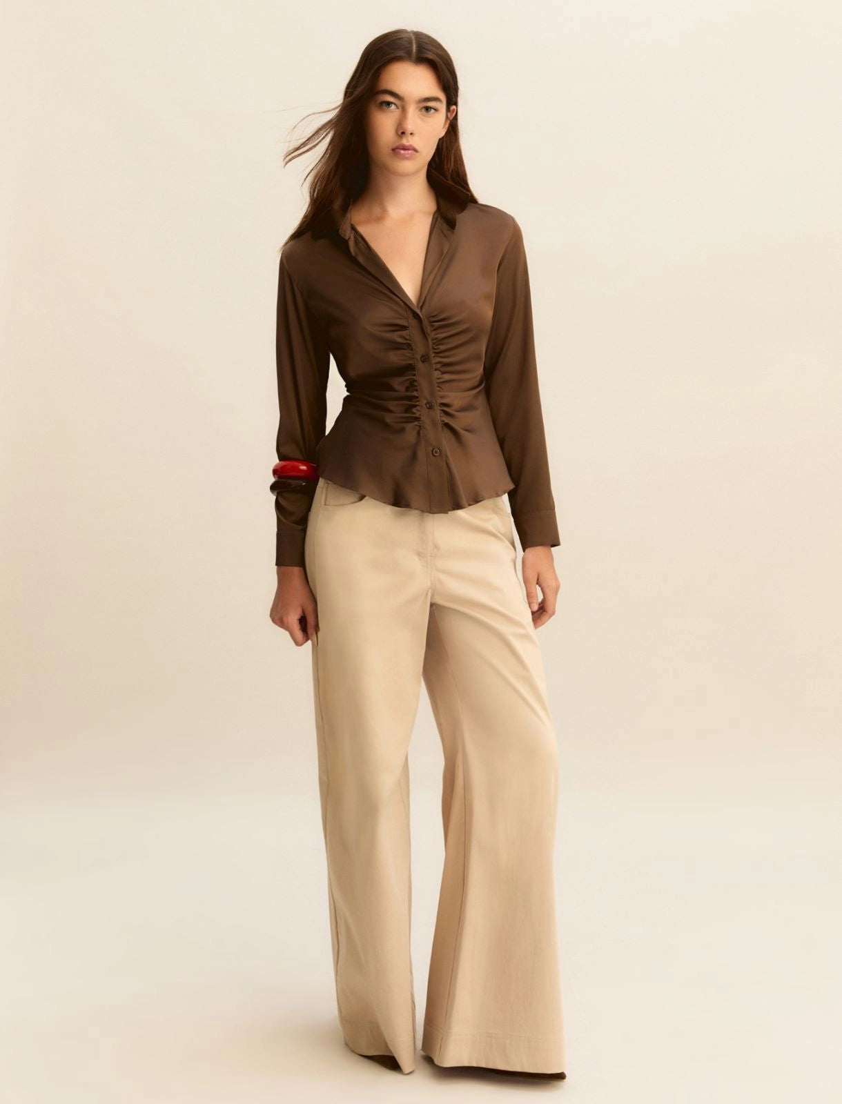 Wide 5-pocket trousers in stretch satin - White, Beige