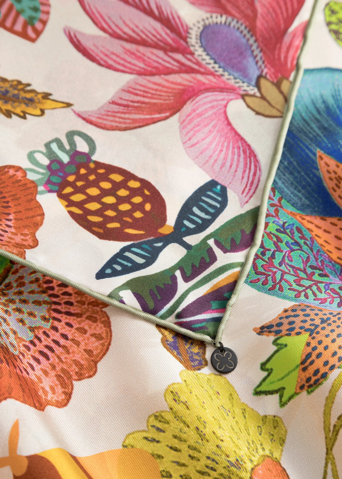 Foulard Quadrato 100% Seta – Maxi Fantasia Floreale Multicolor