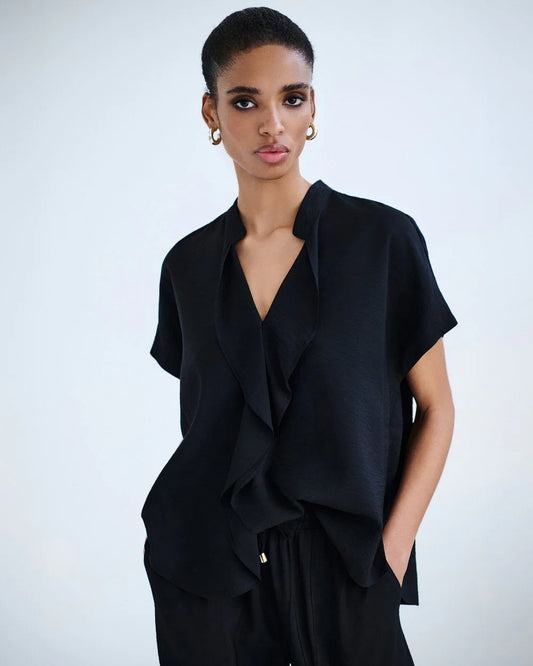 Blusa Donna Manica Corta Texture Stropicciata – Disponibile in Nero, Blu, Bianco e Cammello