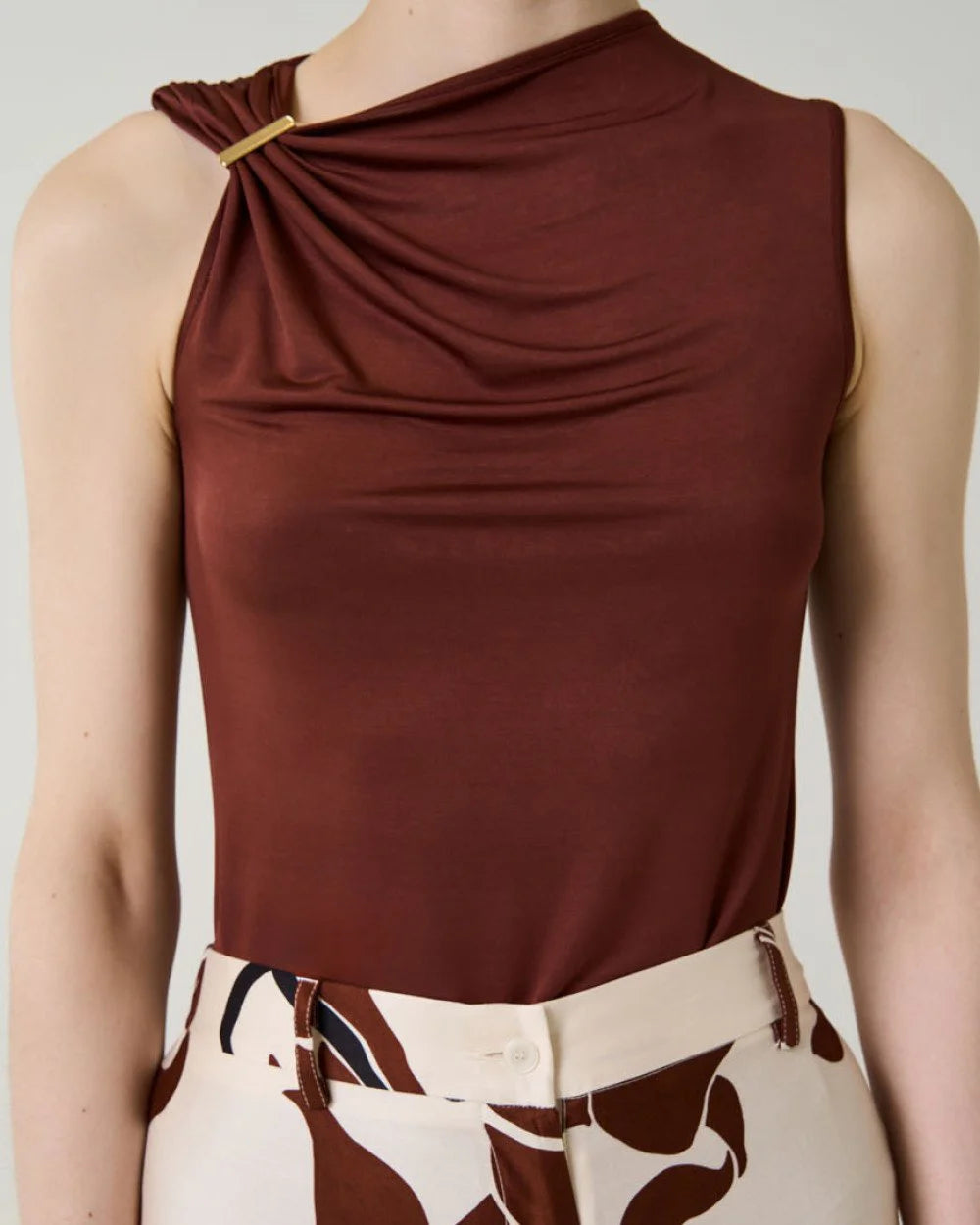 Top in Jersey con Dettaglio in Metallo - Ruggine o Nero