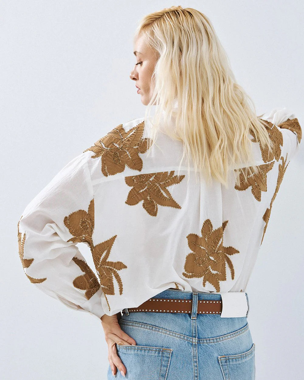 Cotton shirt with maxi floral embroidery - Camel, Black