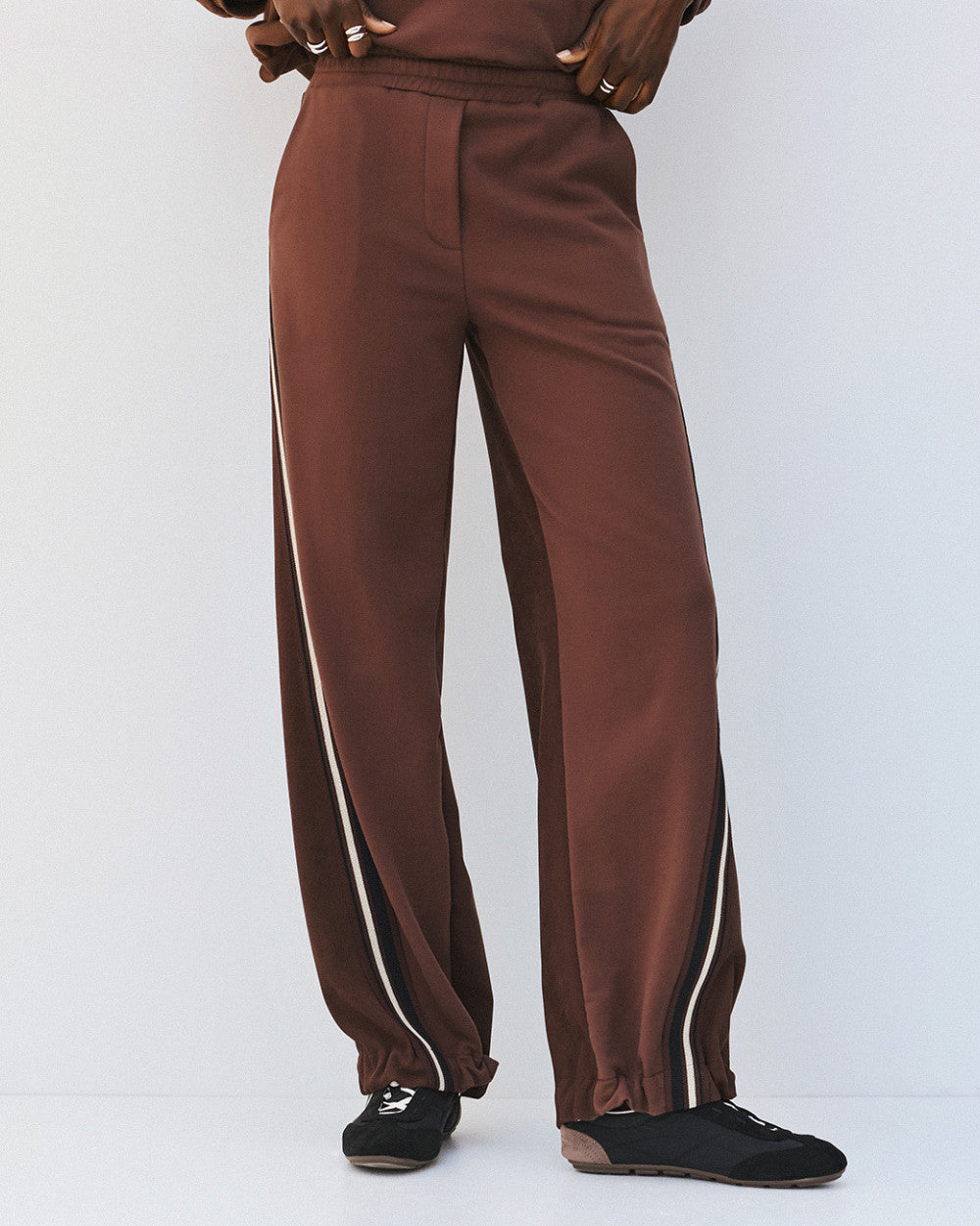 Pantalone in Cotone Strutturato  Nero, Marrone