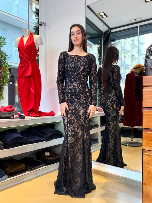 Abito lungo a sirena in pizzo