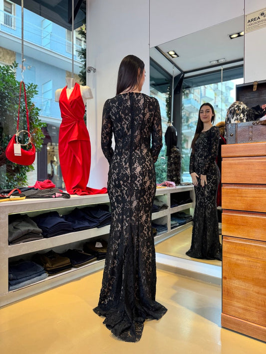 Abito lungo a sirena in pizzo