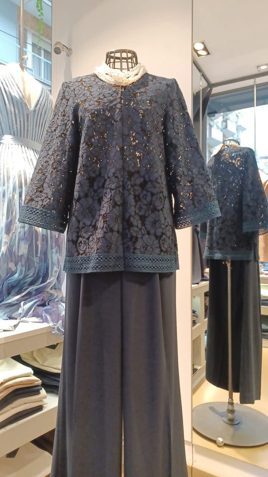 Giacca tipo Cardigan in  Pizzo Blu e Spacchetti Laterali