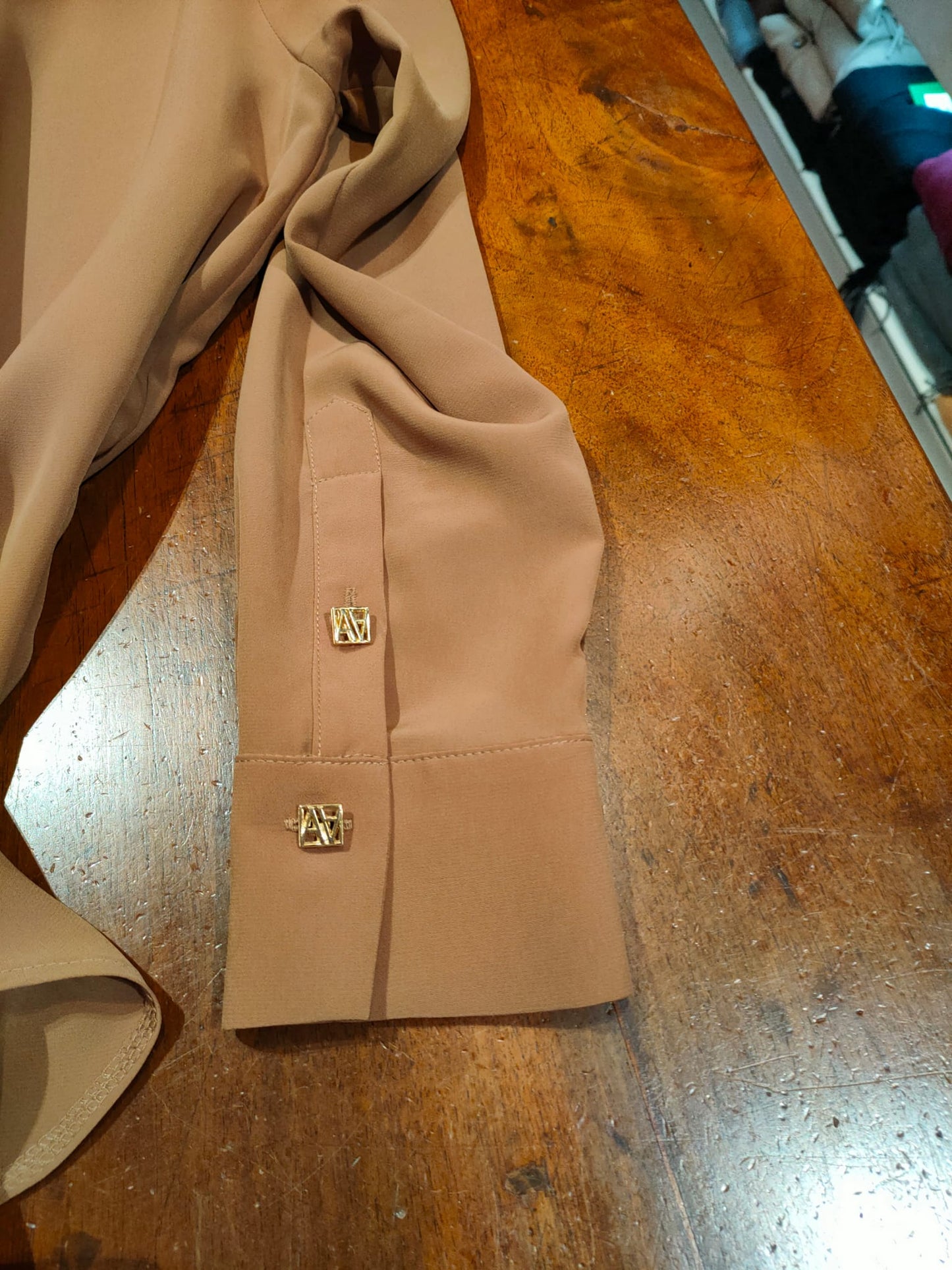 Camicia classica con bottoni a monogramma sui polsini - Rosso, Bordeaux, Beige, Ruggine