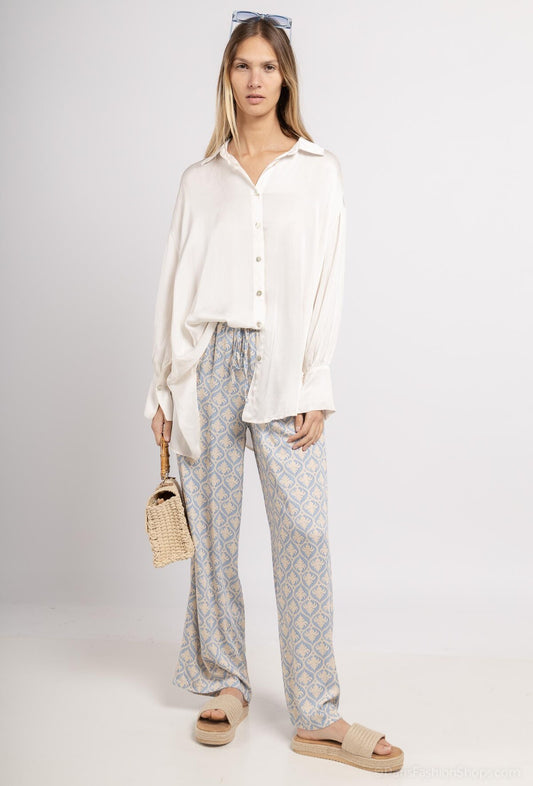 Oversized viscose and silk blouse with a satin effect and long sleeves