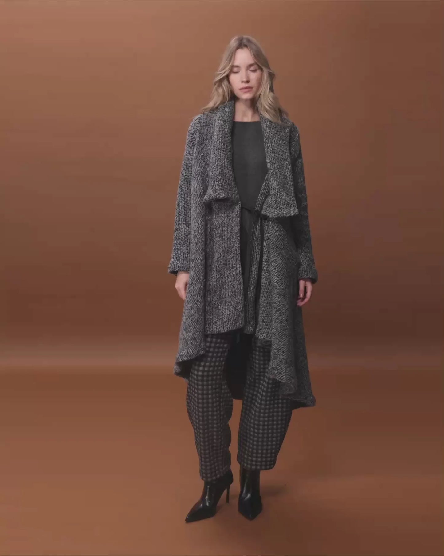 Cappotto Asimmetrico in Grigio Melange