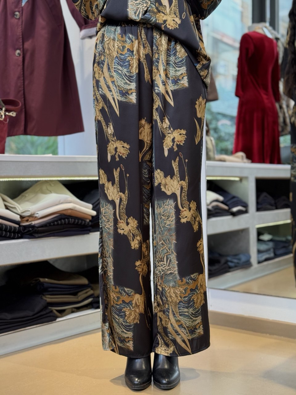 Completo Pantalone in Raso Stampa "Fondo Marino"