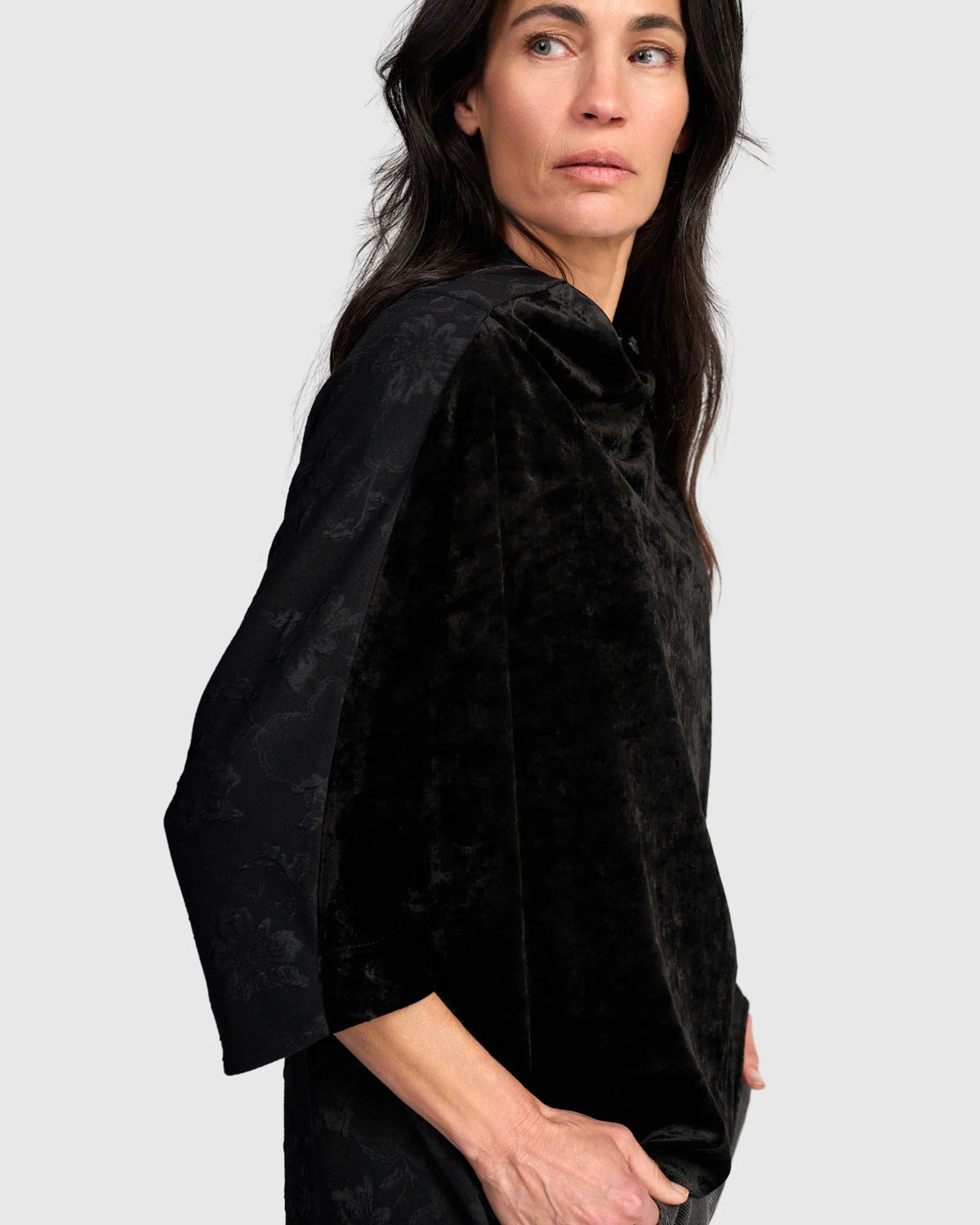 Maglia Oversize in Doppio Tessuto di Velluto e Operato