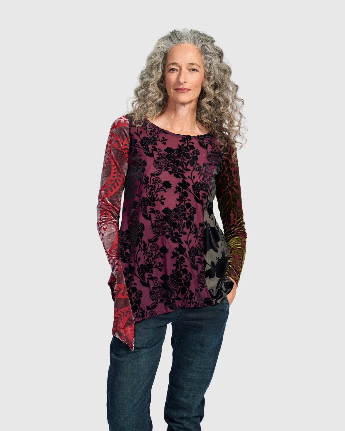 Maglia in Devorè Stretch con fondo asimmetrico