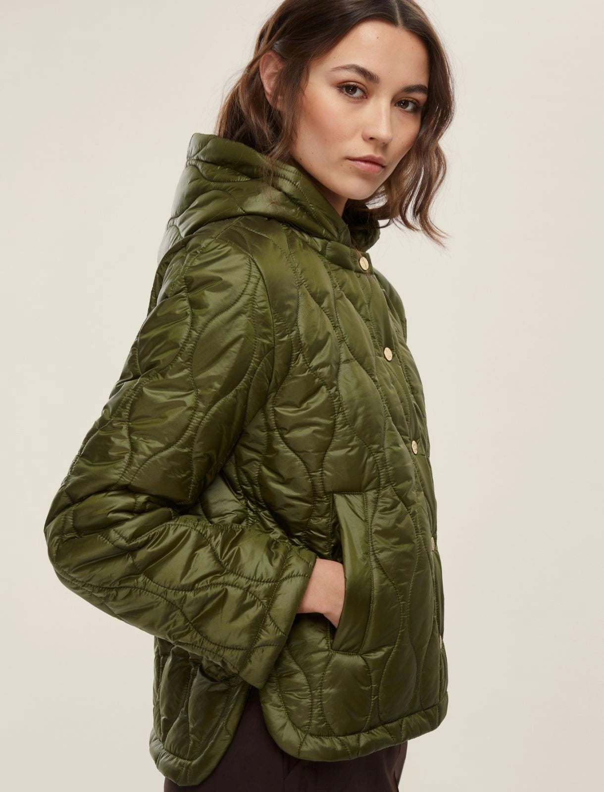 Piumino 100 grammi con cappuccio verde militare o marrone