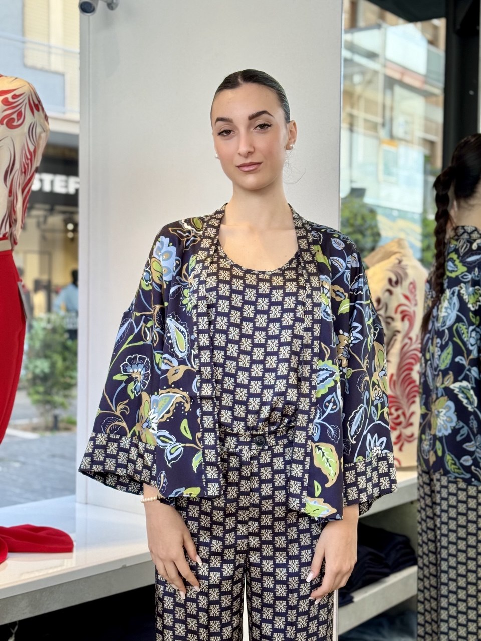 Giacca fluida con Top in twill stampato blu