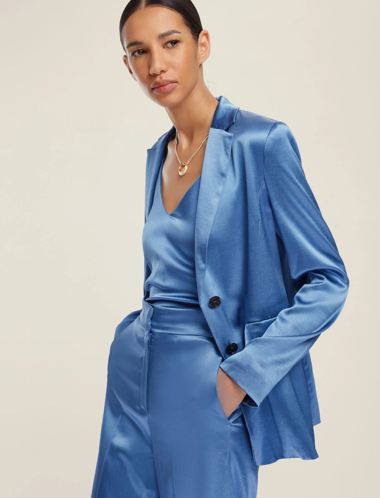 Tailleur pantalone in raso azzurro - 3 pezzi