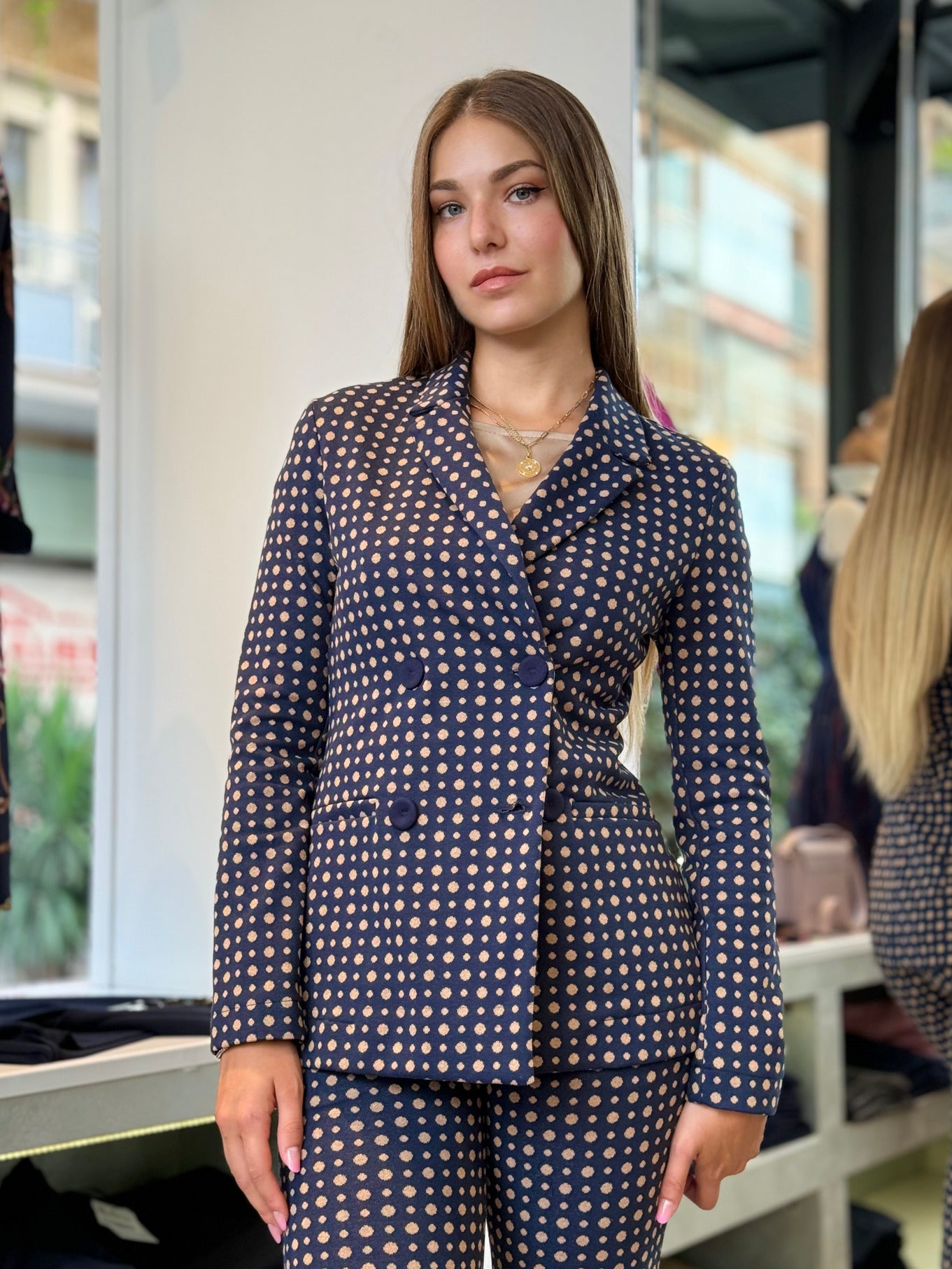 Giacca doppio petto stampa pois blu e cammello