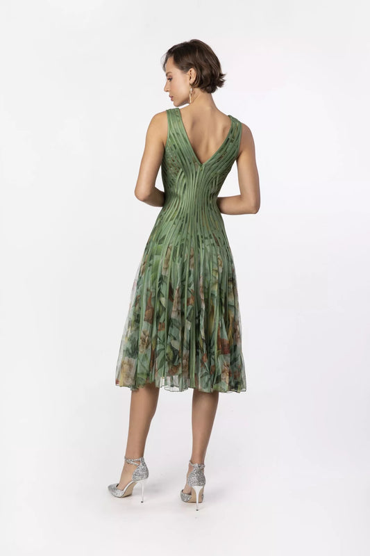 Abito Verde Oliva con scollo a v e profili in raso