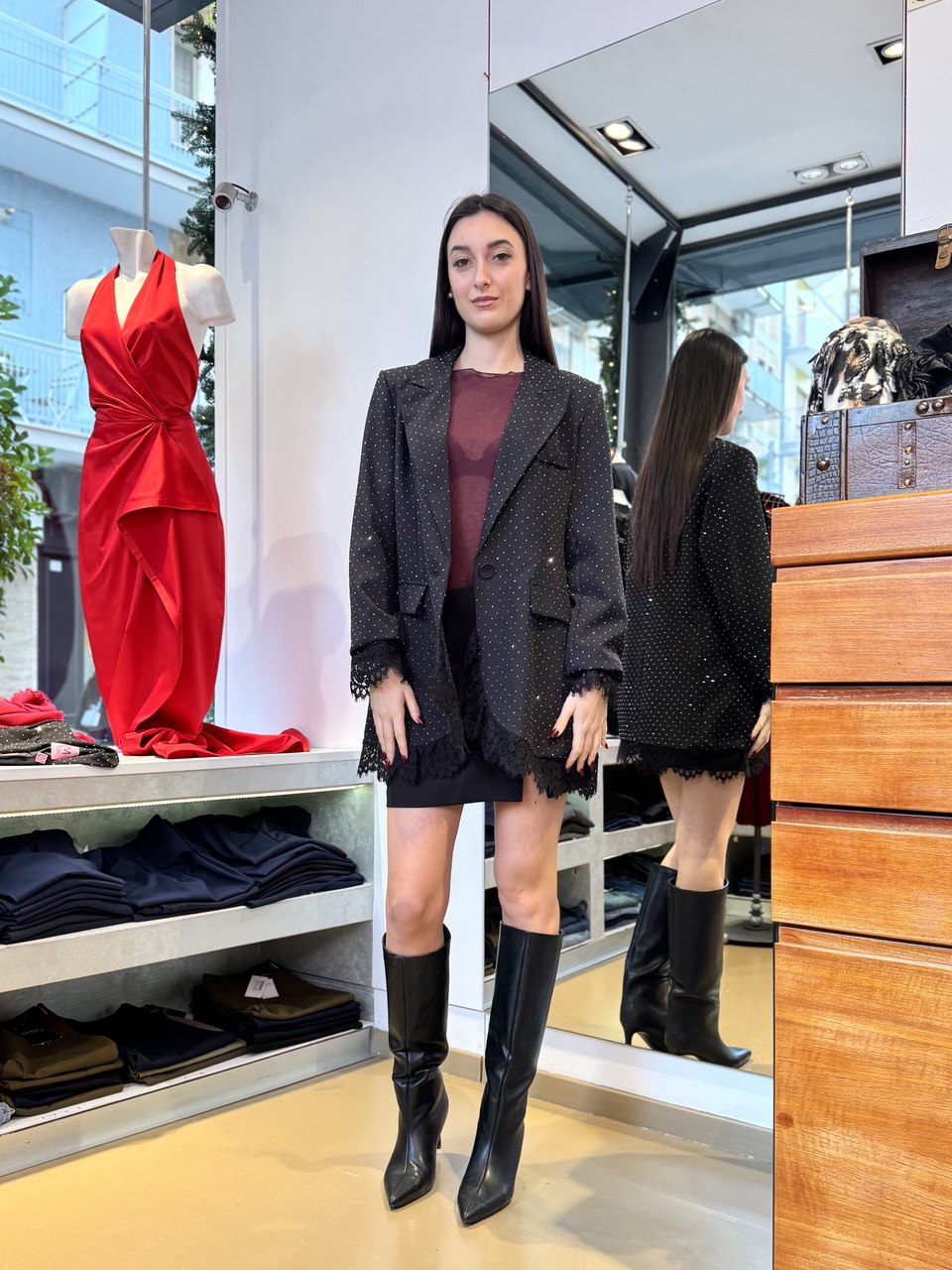 Giacca a Blazer Oversize con studs e balza in pizzo