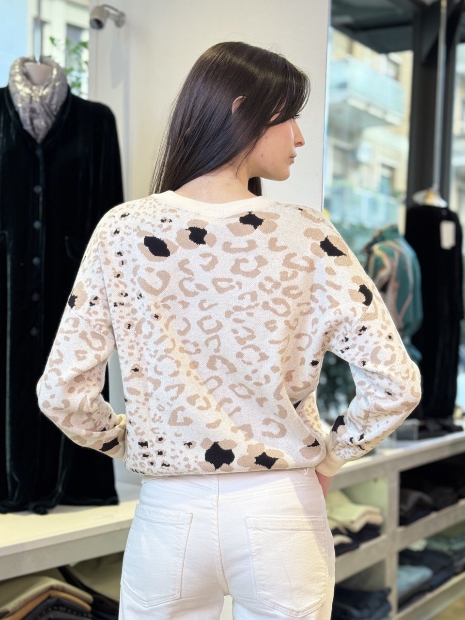 Maglia Leopardata "Lulu" - Stile, Comfort e Luminosità!