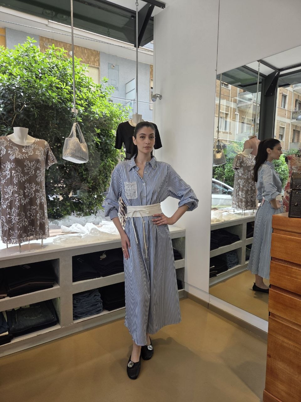 Abito Chemisier Maxi a Righe con Taschino in Pizzo