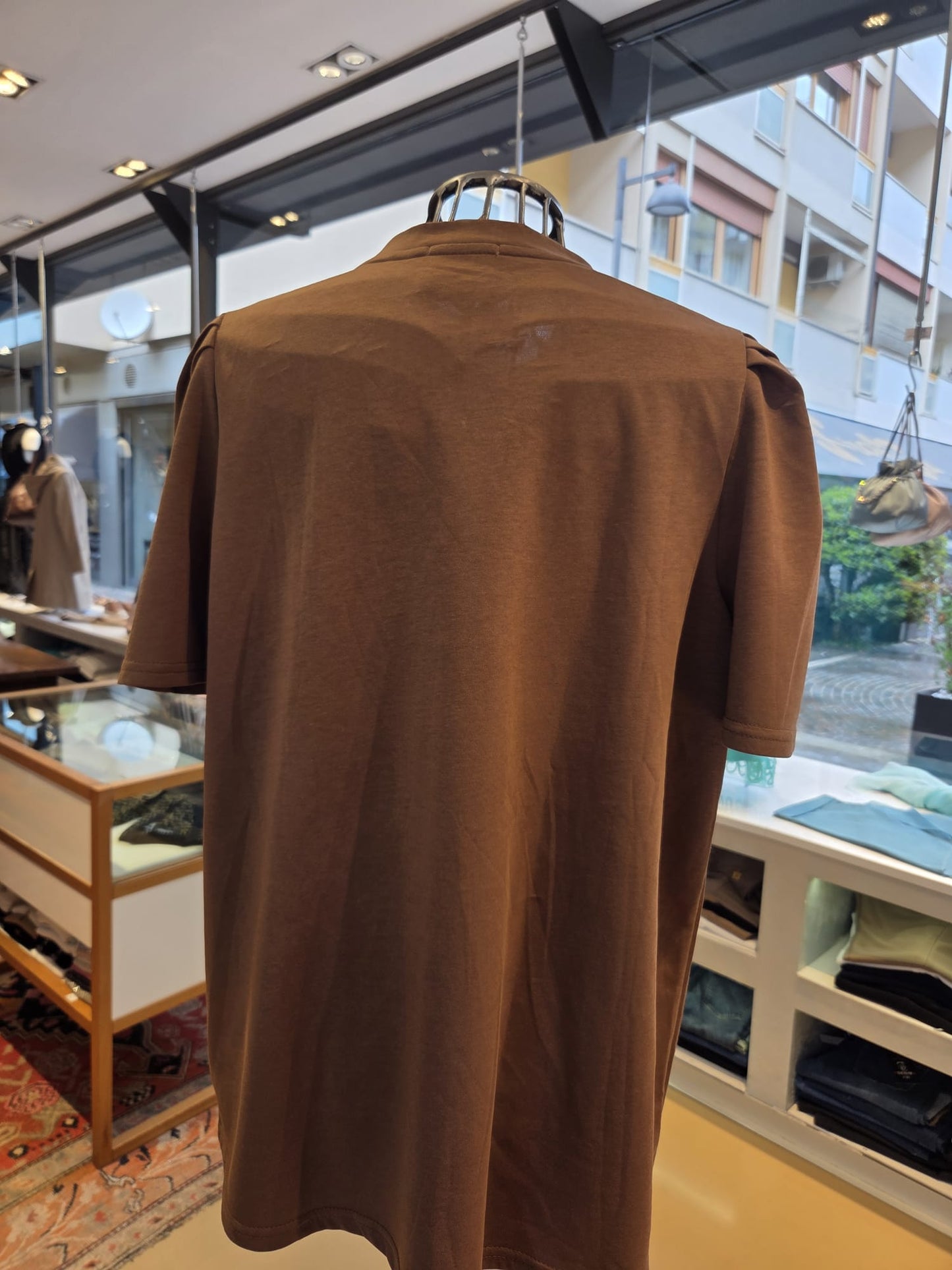 T-Shirt con Borchiette - Beige, Marrone, Nera