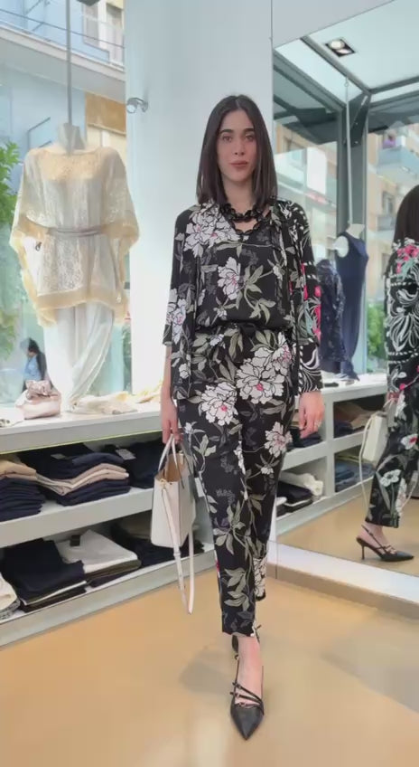 Camicia in viscosa stampata con fondo nero