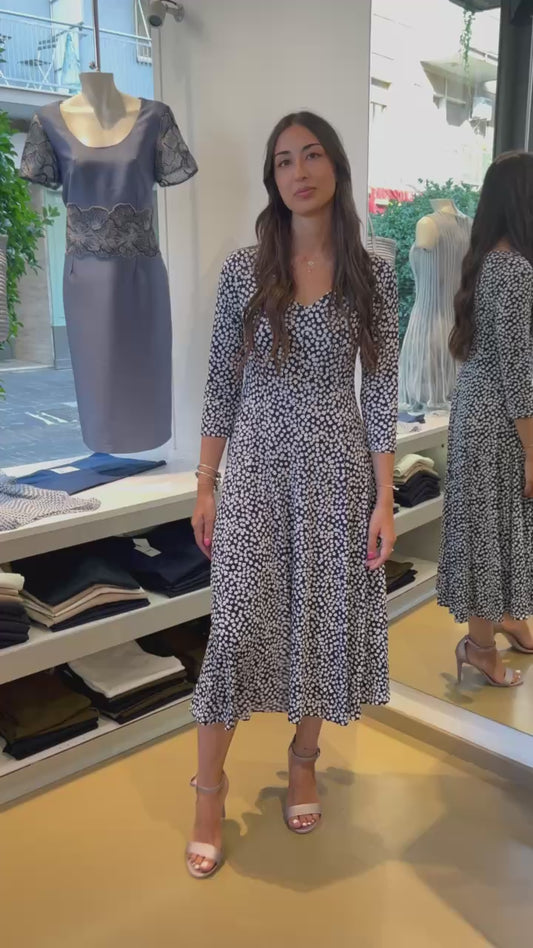 Abito Floreale Midi con Maniche a 3/4 - Versatilità ed Eleganza