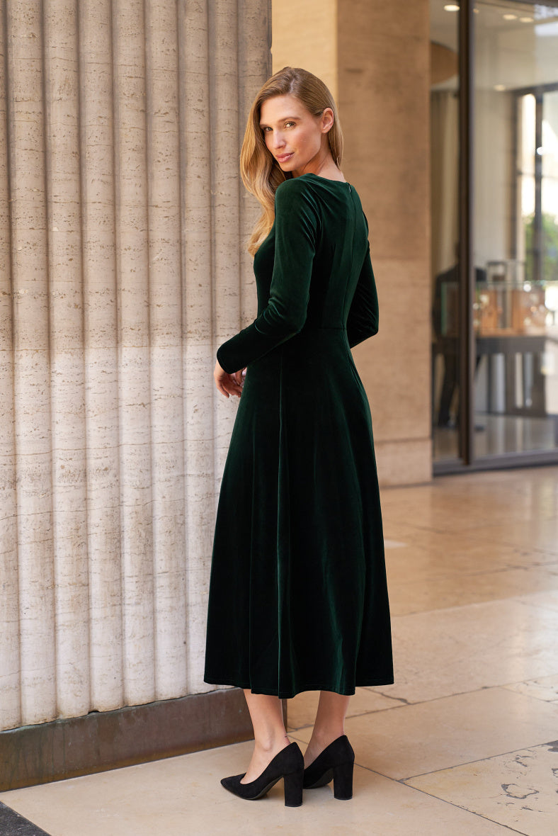 Abito Midi in Velluto Liscio con Scollo a Barchetta e Maniche Lunghe - Verde Bottiglia, Nero, Blu