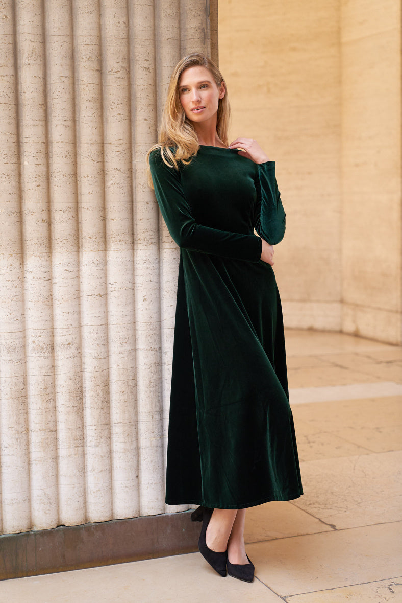 Abito Midi in Velluto Liscio con Scollo a Barchetta e Maniche Lunghe - Verde Bottiglia, Nero, Blu
