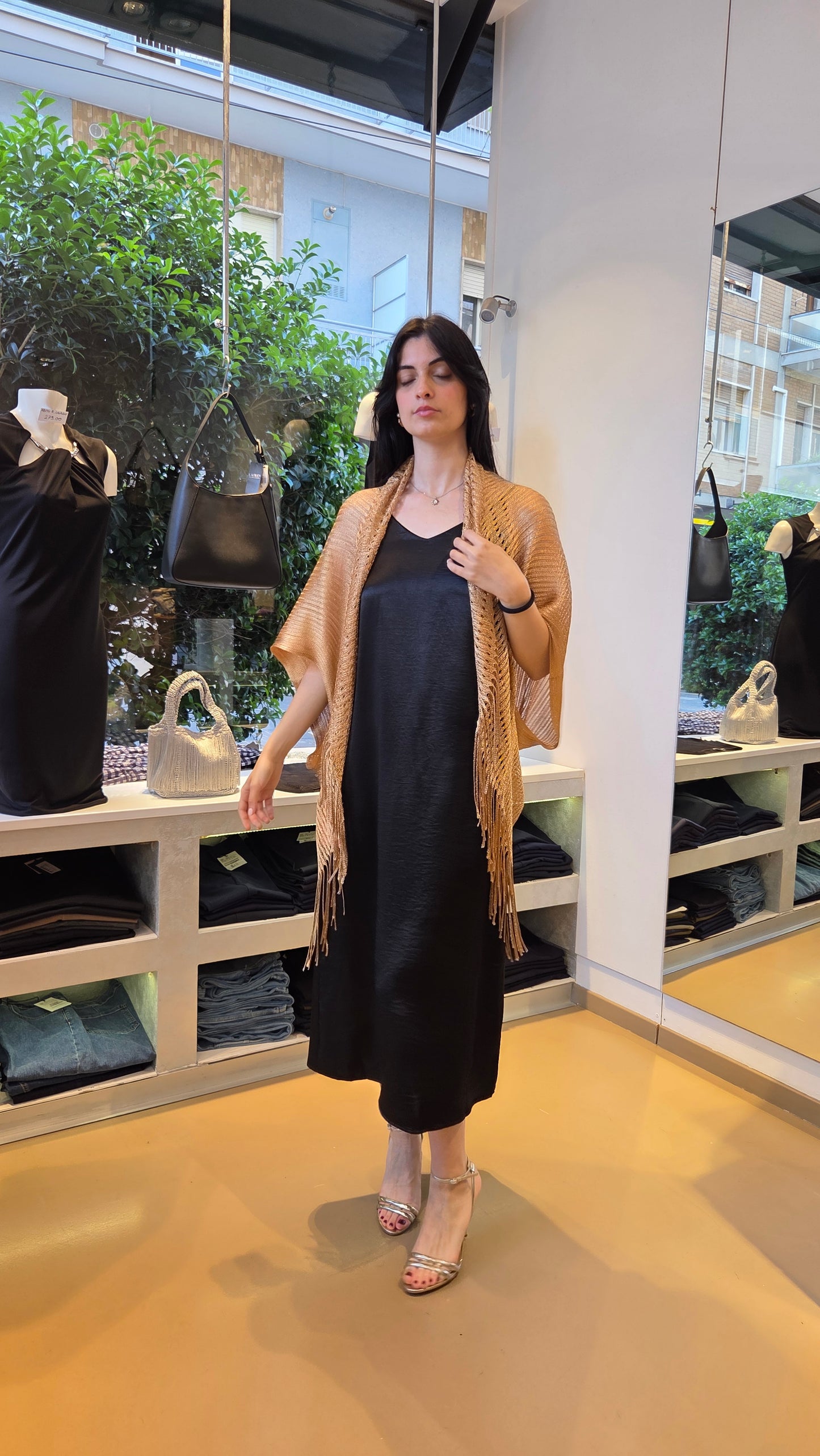 Cappa Mantella con Frange -  Nera, Bronzo, Argento