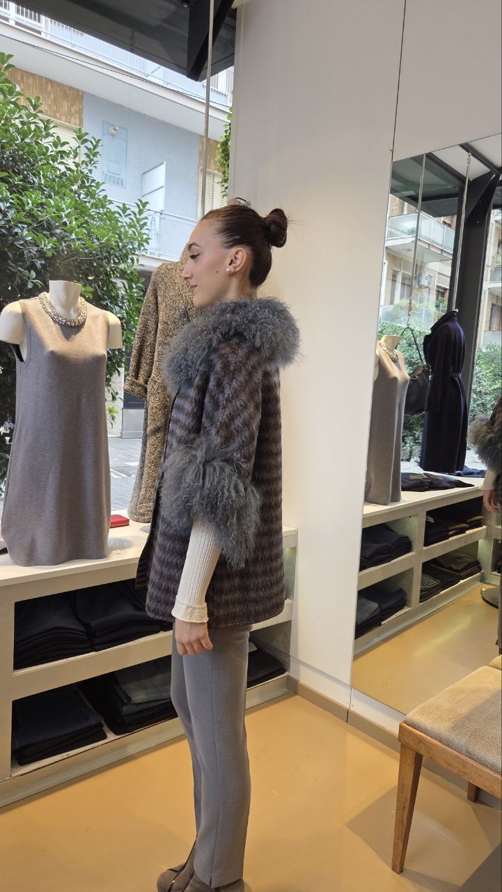 Giacca a Mantella in Mohair con Dettagli Staccabili in Mongolia - Celeste Polvere, Bordeaux