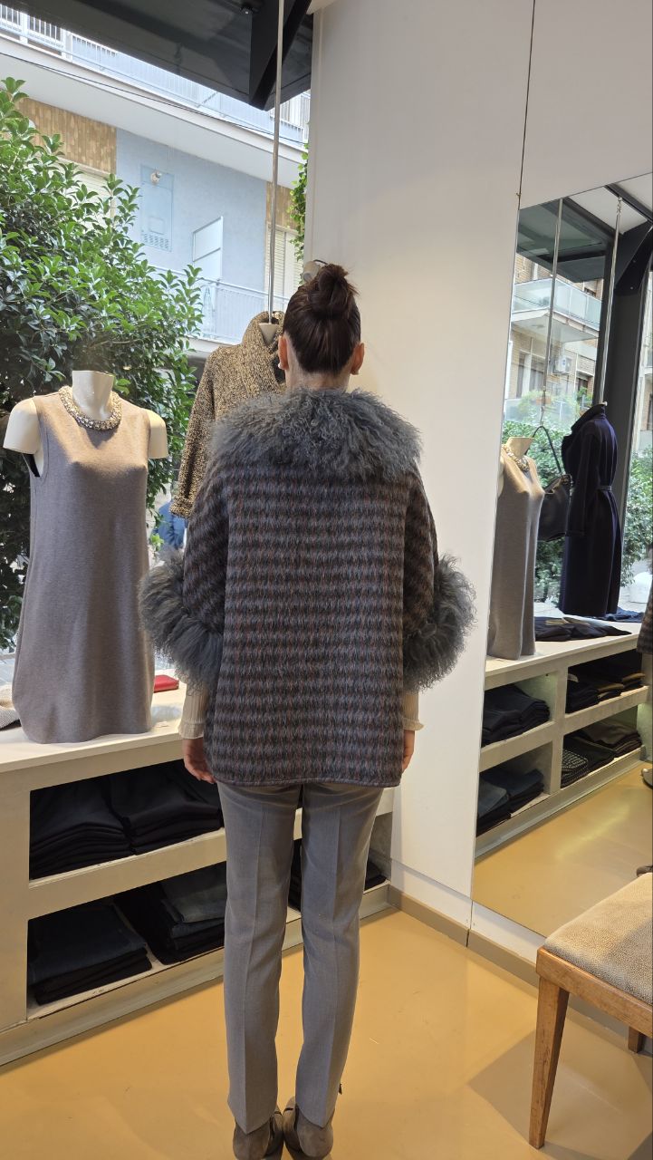 Giacca a Mantella in Mohair con Dettagli Staccabili in Mongolia - Celeste Polvere, Bordeaux
