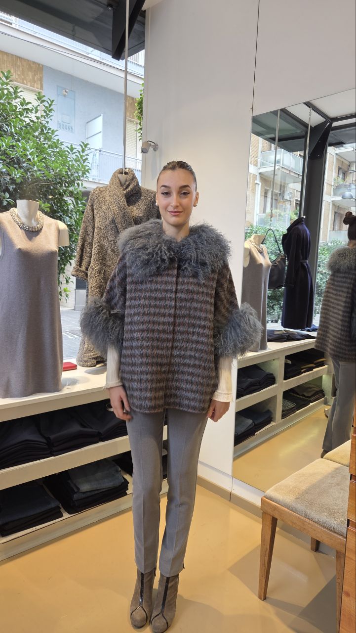 Giacca a Mantella in Mohair con Dettagli Staccabili in Mongolia - Celeste Polvere, Bordeaux