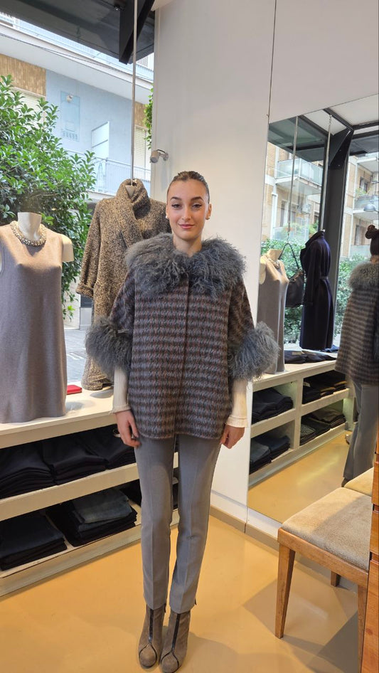 Giaccone a Mantella in Mohair con Dettagli Staccabili in Mongolia - Celeste Polvere, Bordeaux