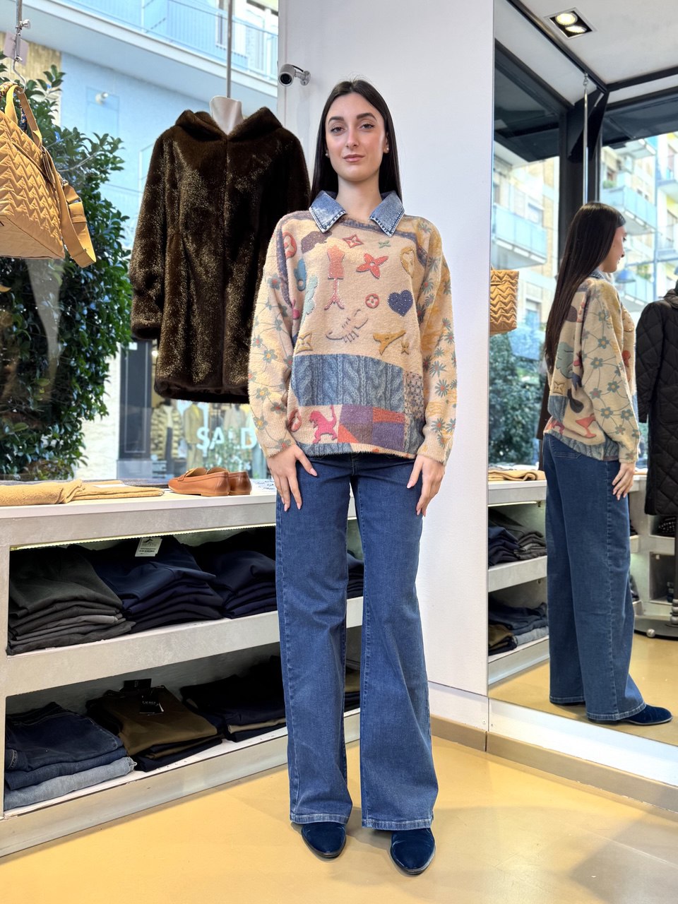 Maglia Stampa Couture con Colletto Denim Staccabile- Bianca o Cammello