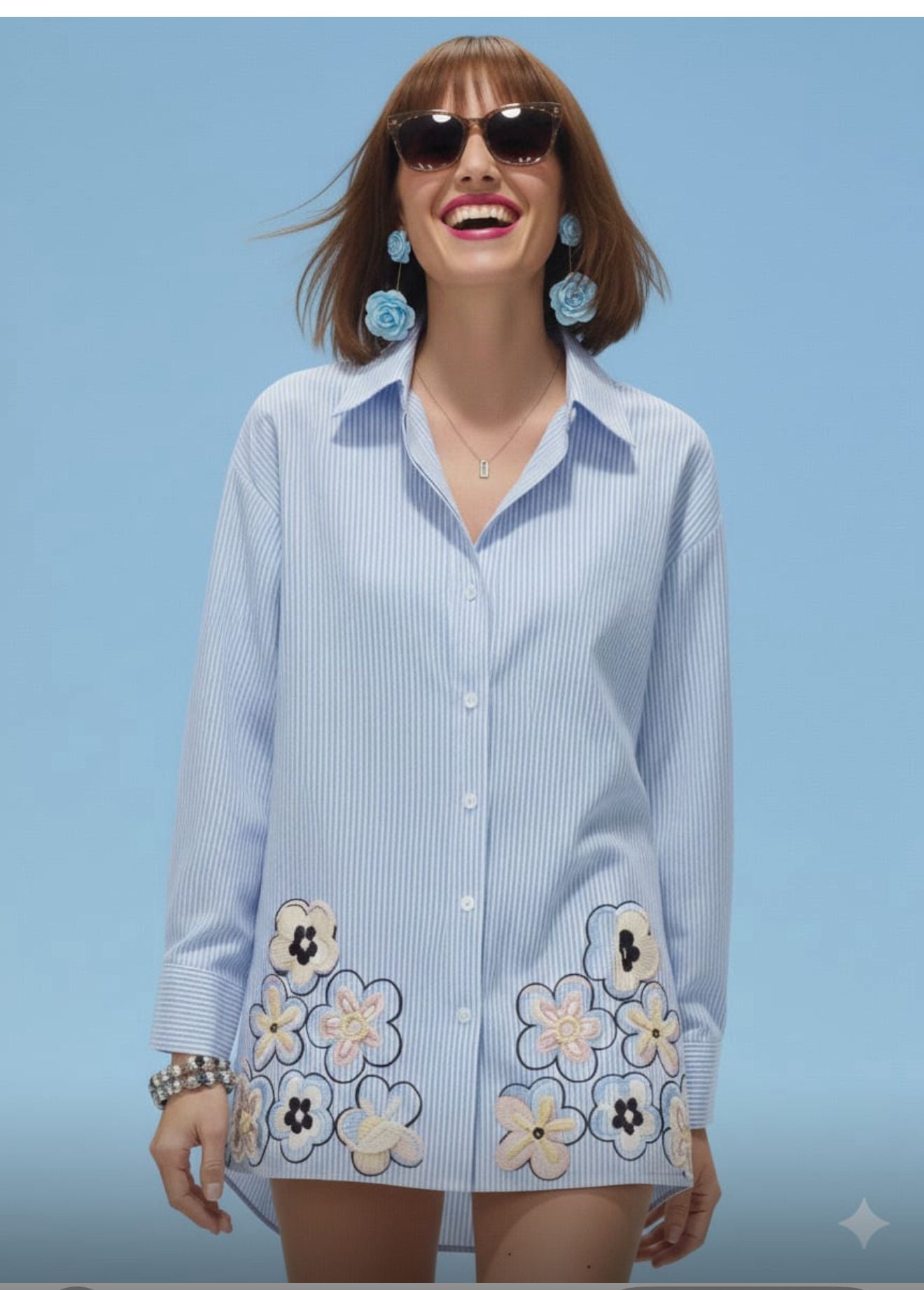 Camicia a Sacchetto a Righe con Fiori Applicati- Celeste e Bianco