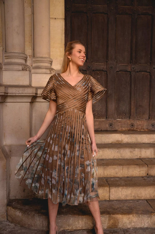 Abito Midi in Tulle e Raso con Maniche Corte - Marrone