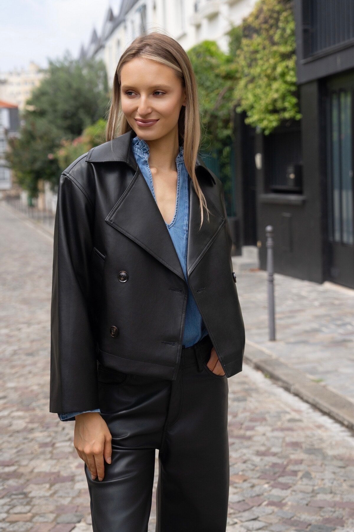 Giacca a Doppio Petto in Pelle Vegana