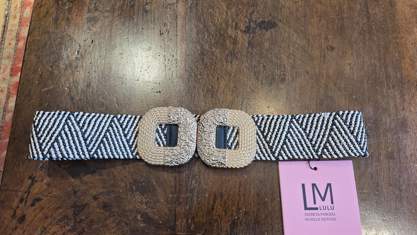 Cintura Elastica in Raffia "Zoey" – Intreccio Chevron Beige e Nero, con Fibbia Jewel